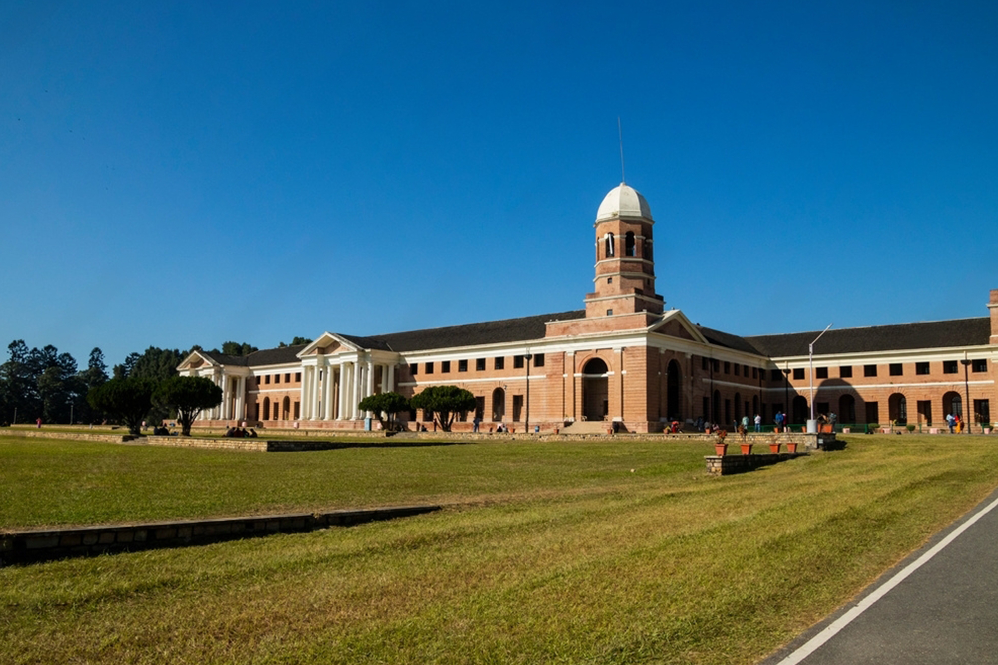 Dehradun Taxi Service